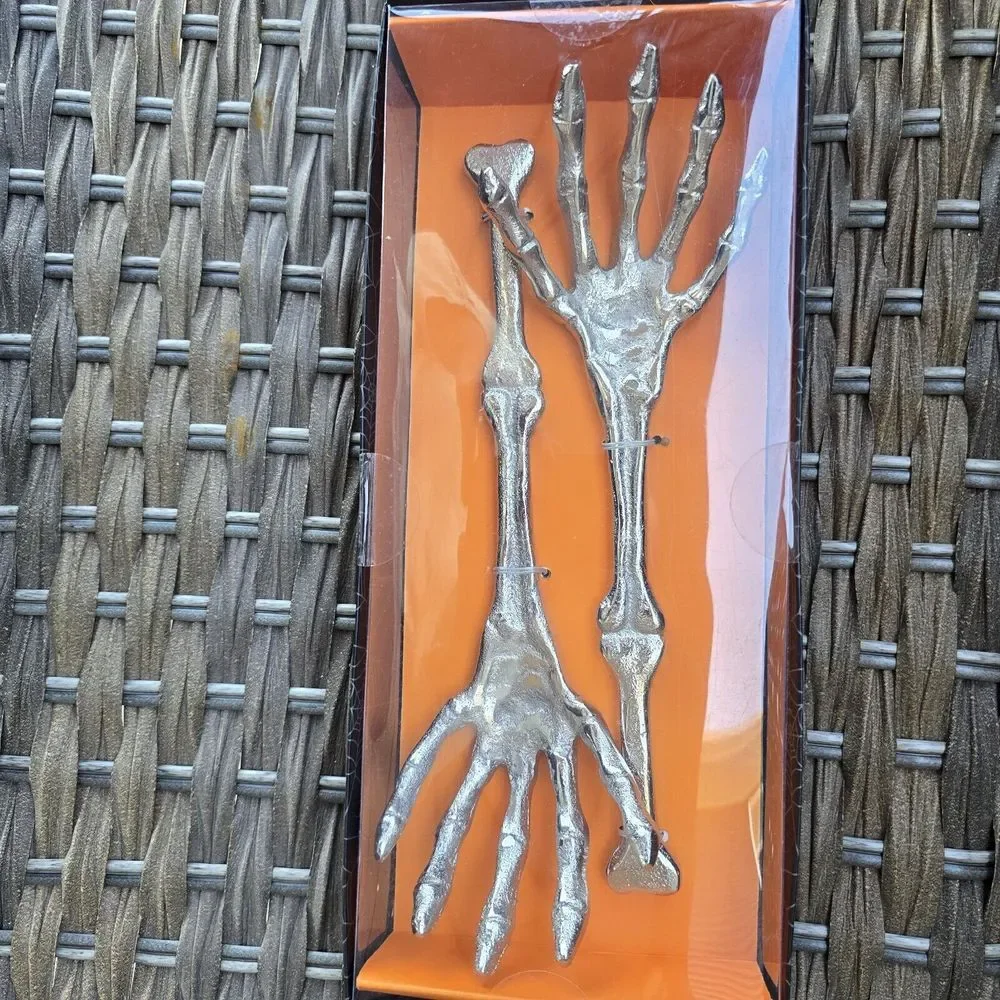 New Halloween 2 Pc. Cast Aluminum Skeleton Hands ‎ Salad Serving Set